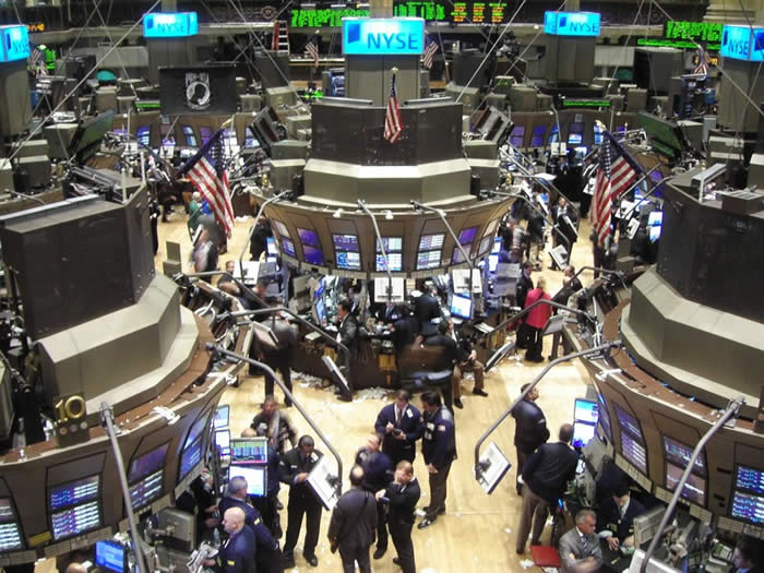 Waktu New York malam ini satu berita penting dinantikan
