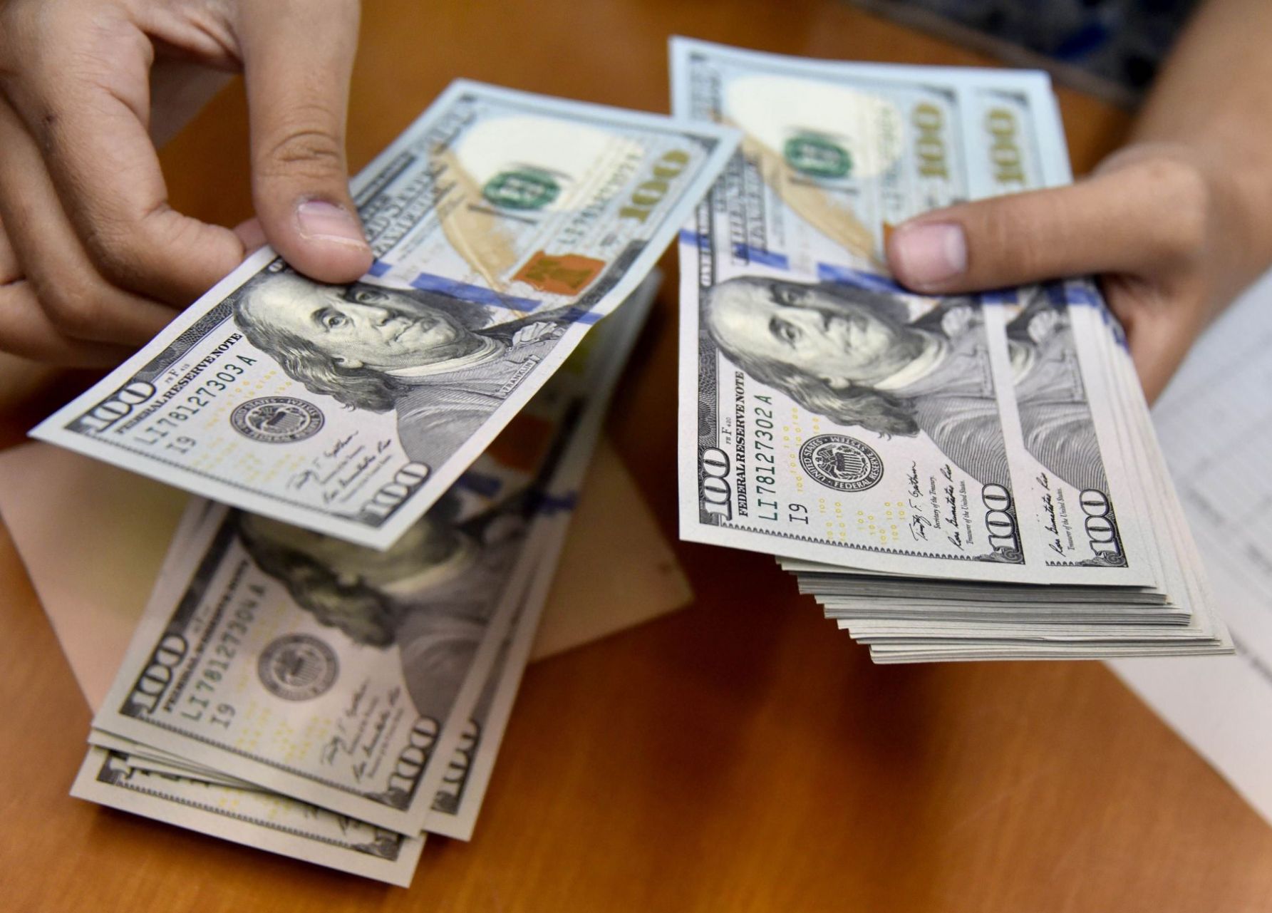 US Dollar Menambah Tenaga Berbanding Matawang Lain Dalam Sesi Ini