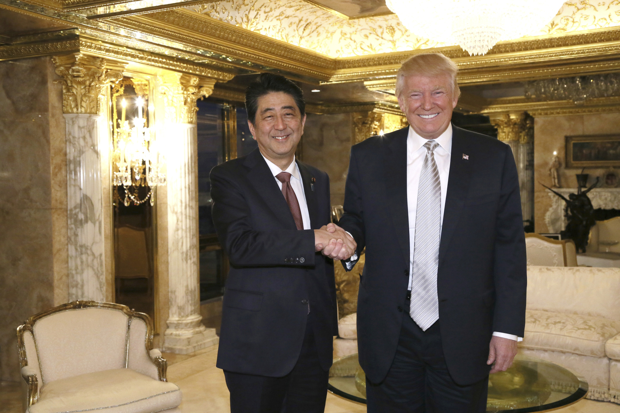 Abe Bertemu Trump Bagi Meluahkan Kebimbangan Rakyat Jepun!