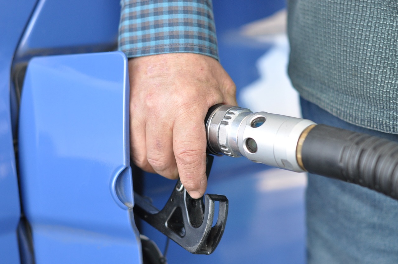 Nampaknya Harga Minyak Dalam Sesi Asia Pun Sama Naik Dengan Harga Minyak Petrol di Malaysia