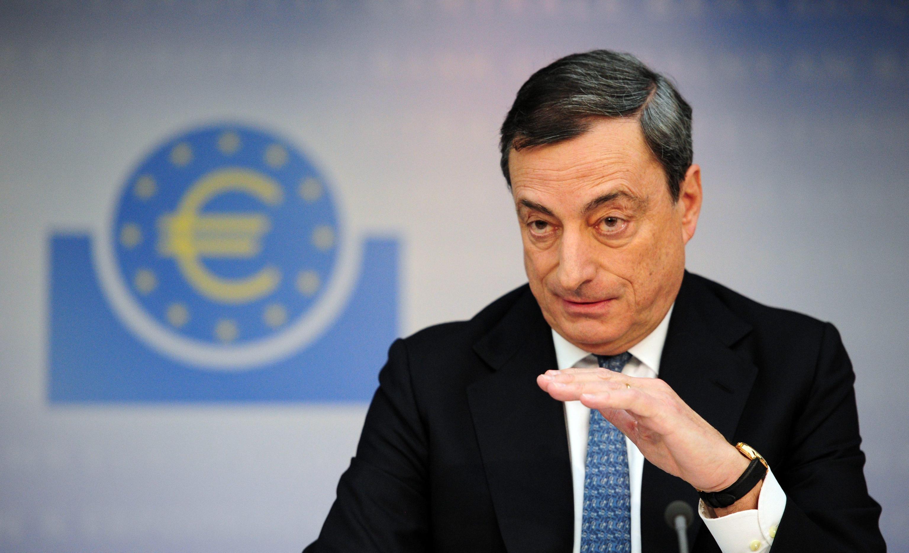 Draghi: ECB Terus Menggunakan Mandat Untuk Capai Inflasi 2%