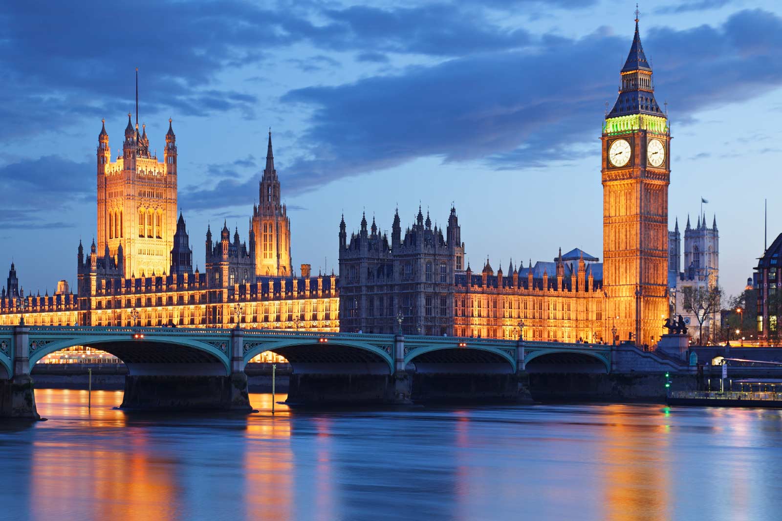 Ekonomi UK Berkembang Positif Pada Suku Ketiga