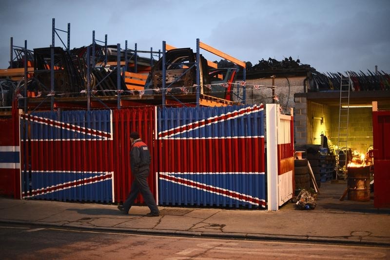 Indeks Pembuatan UK Bulan Ogos Meningkat Lebih Daripada Jangkaan