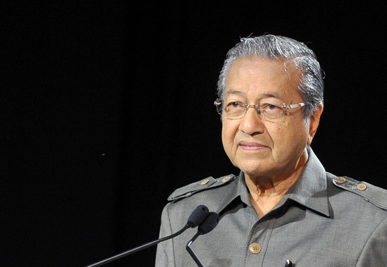 Siasatan Skandal Forex: Dr. Mahathir Saman Kerajaan Malaysia, Kabinet, RCI, Najib Razak