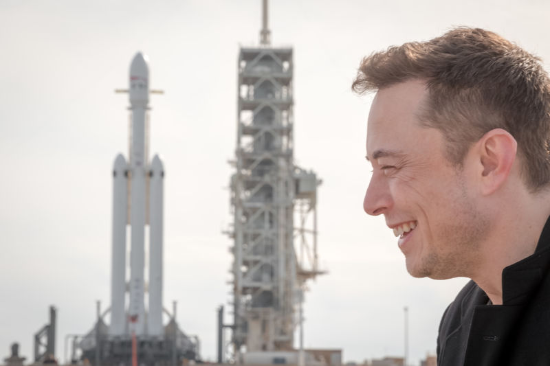 ‘Falcon Heavy’ Roket Paling Berkuasa Pernah Dilancarkan – Tonton Pelancaran Roket Tersebut