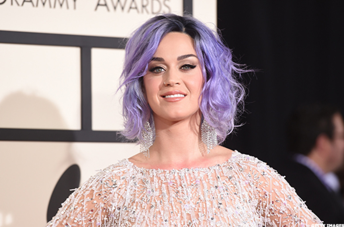 Katy Perry Belajar Tentang Bitcoin Daripada Warren Buffett?