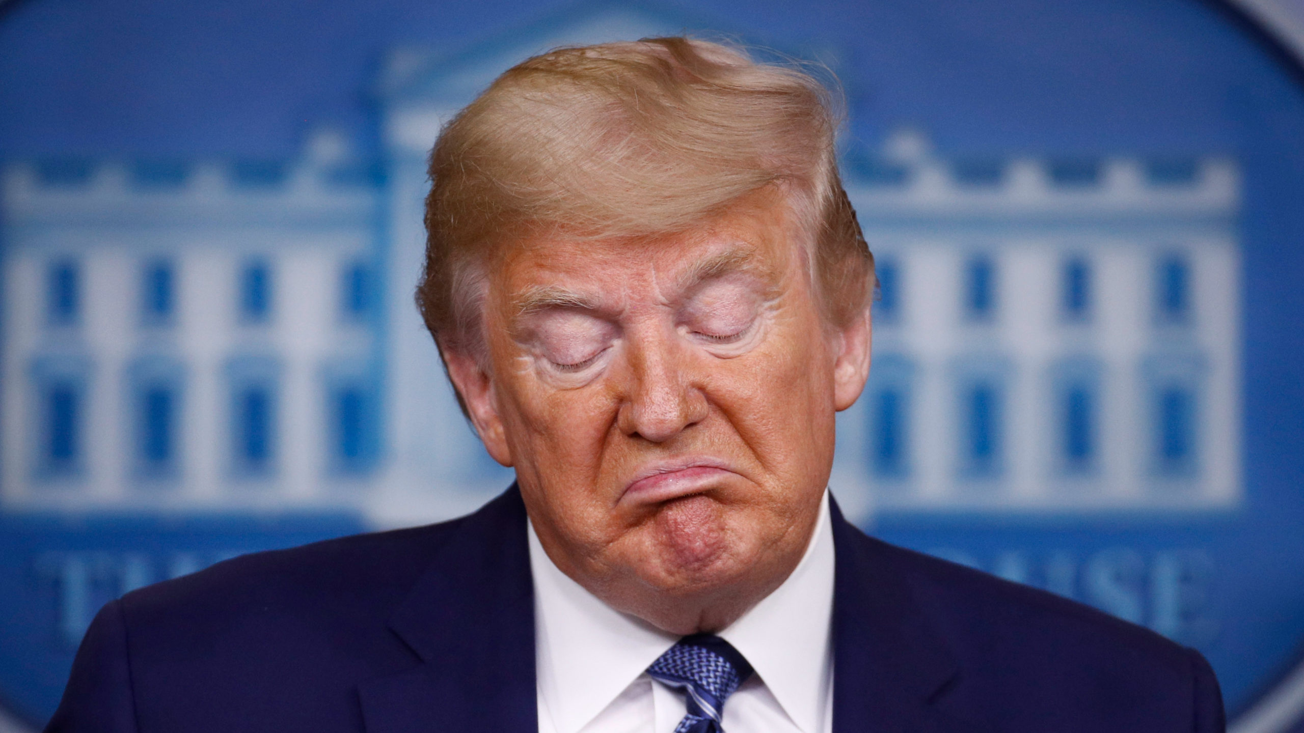 Pengiring Elit Disahkan Positif COVID-19, Trump Terdedah Dengan Jangkitan?