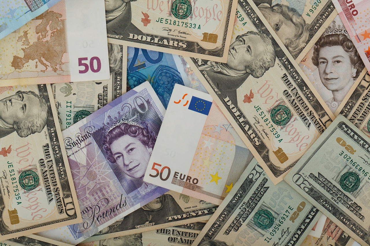 USD Susut Lagi Sementara Matawang Euro, Pound Raih Pengukuhan