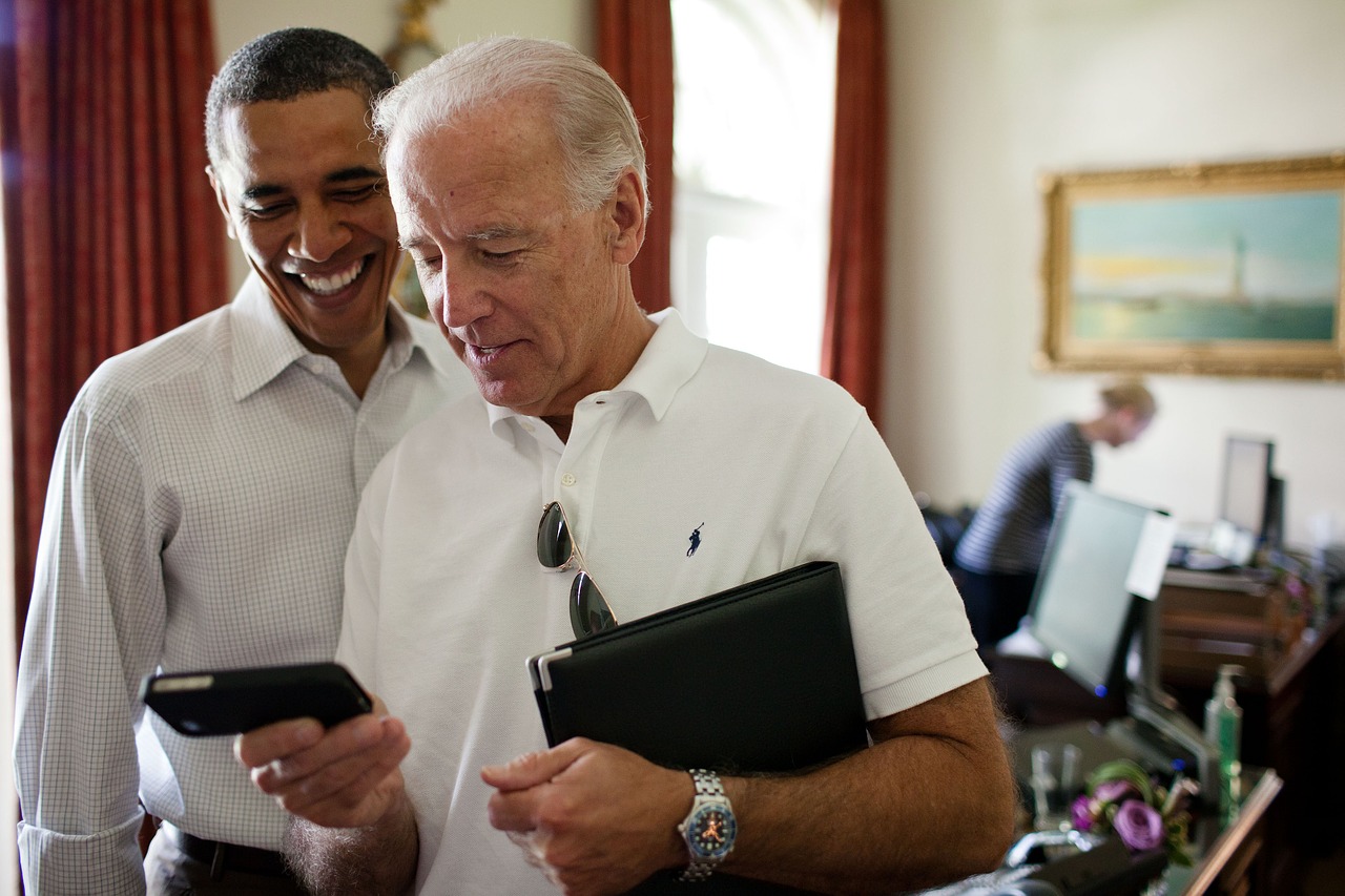 Pilih Biden Untuk Pulihkan AS!-Barry Sternlicht