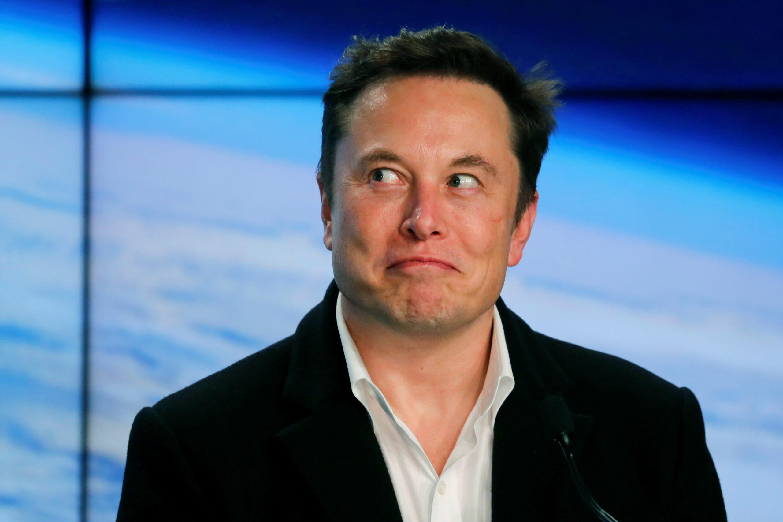 Saham Tesla Buat Elon Musk ‘Pening’