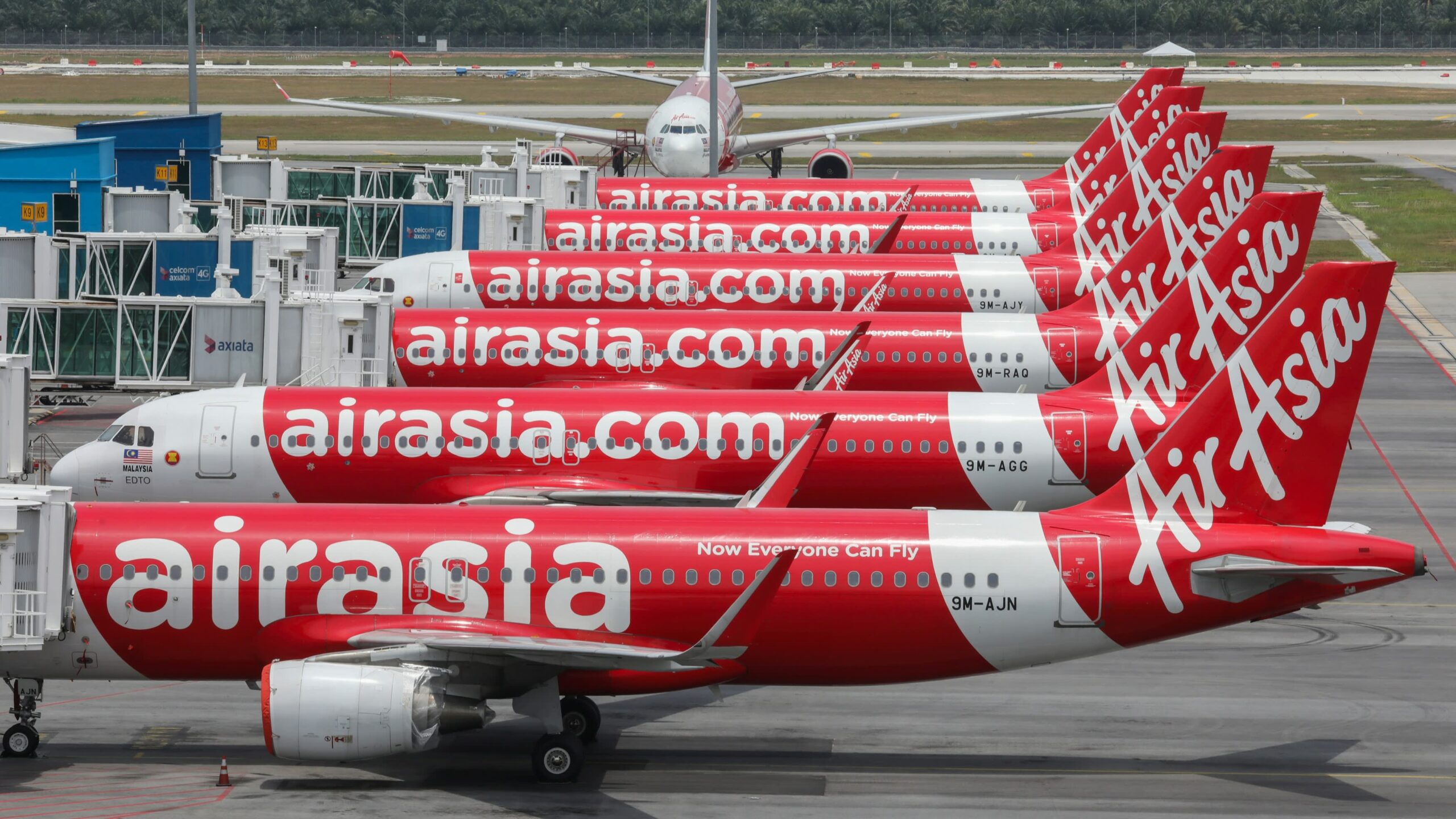 Catat Kerugian Besar, Saham Syarikat AirAsia Susut