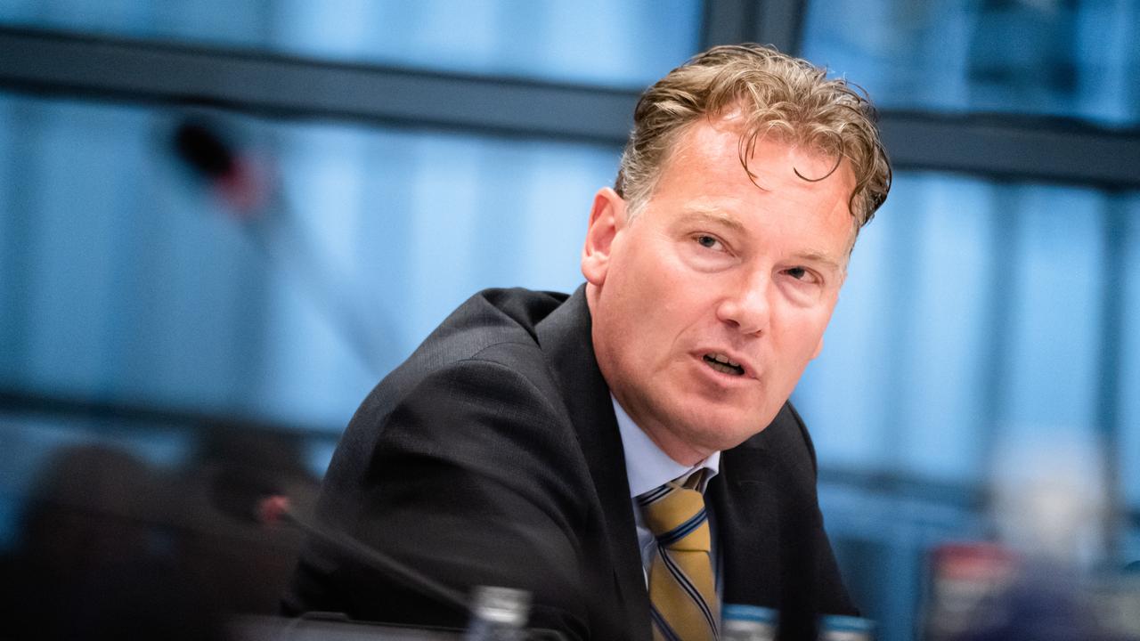 ‘Haramkan Bitcoin (BTC)!’ – Pengarah CPB Netherlands