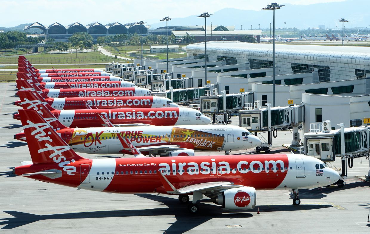 Saham AirAsia Jatuh Selepas Umum Rancangan Isu Hak RCUIDS Meningkat Kepada RM1.02 Bilion