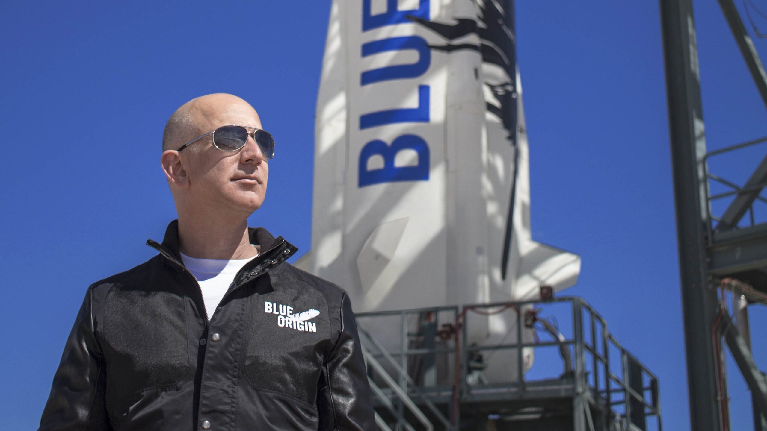 Jeff Bezos Berjaya ‘Sentuh’ Angkasa Dengan Roket Blue Origin
