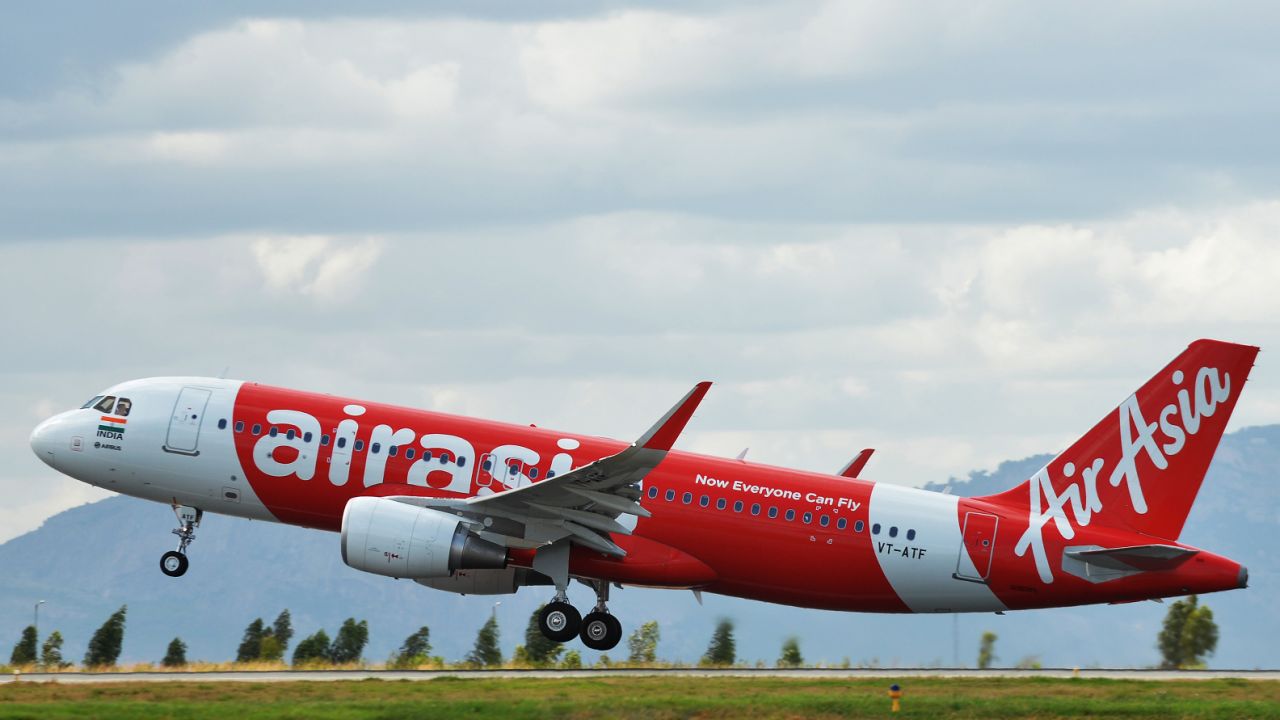 Bursa Dibuka Tinggi, Saham AirAsia Terbang Merentas Negeri