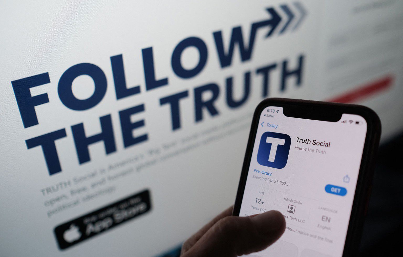 Truth Social – Donald Trump Akhirnya Lancarkan Aplikasi Media Sosialnya Sendiri
