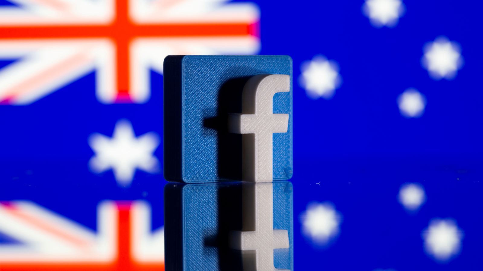 Belum Sempat Kena Penjara Di UK, Meta Disaman Pengawal Selia Australia Pula