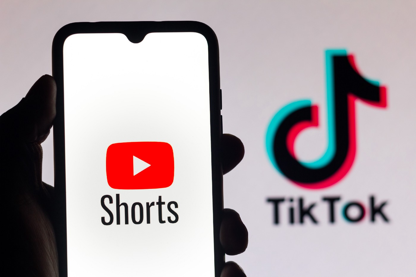 Pertumbuhan Pengguna Naik 1.5 Bilion, YouTube Bersedia Kalahkan TikTok!