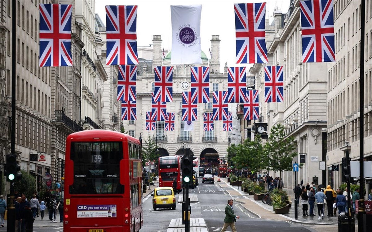 Tak Dapat Diselamatkan, Ekonomi UK Sah Menguncup Pada Suku Kedua!