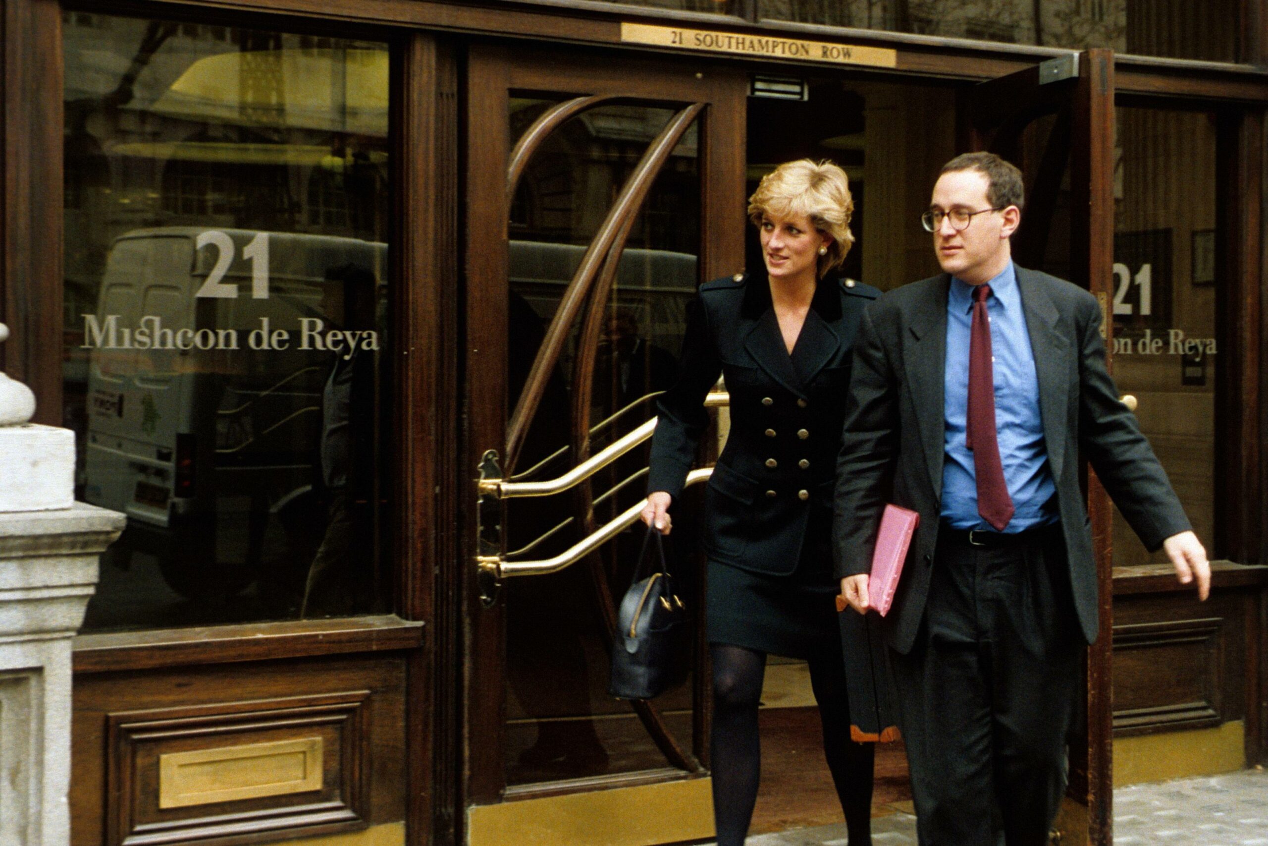 Firman Guaman Princess Diana Bakal Kenakan Tuntutan Mahkamah Terhadap OneCoin!