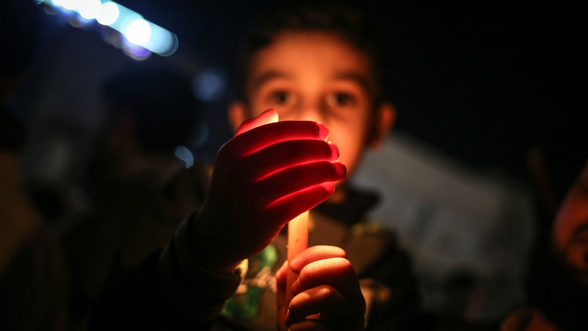 Pasaran Berisiko – Gaza ‘Bergelap’ Selepas Israel Musnahkan Rangkaian Komunikasi & Elektrik