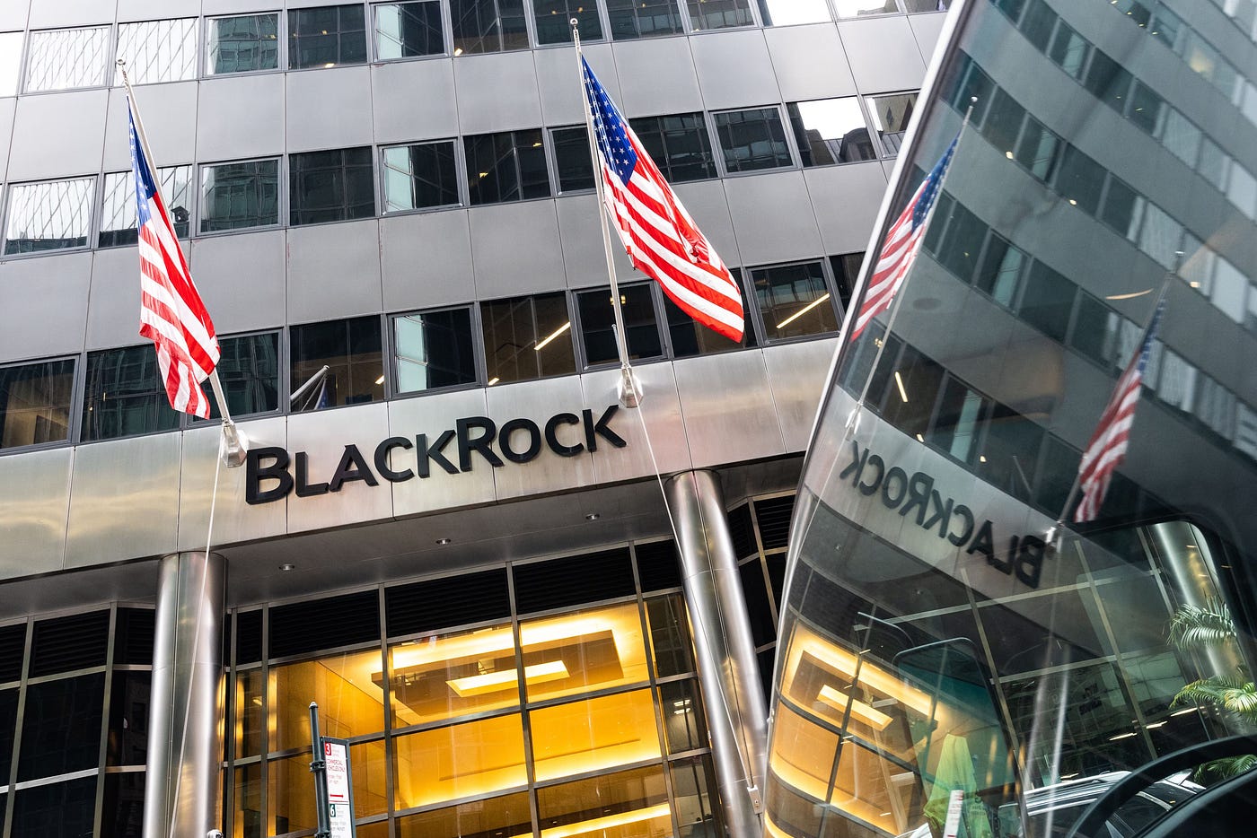 Gempar! BlackRock Terima $100K Untuk Spot BTC ETF!