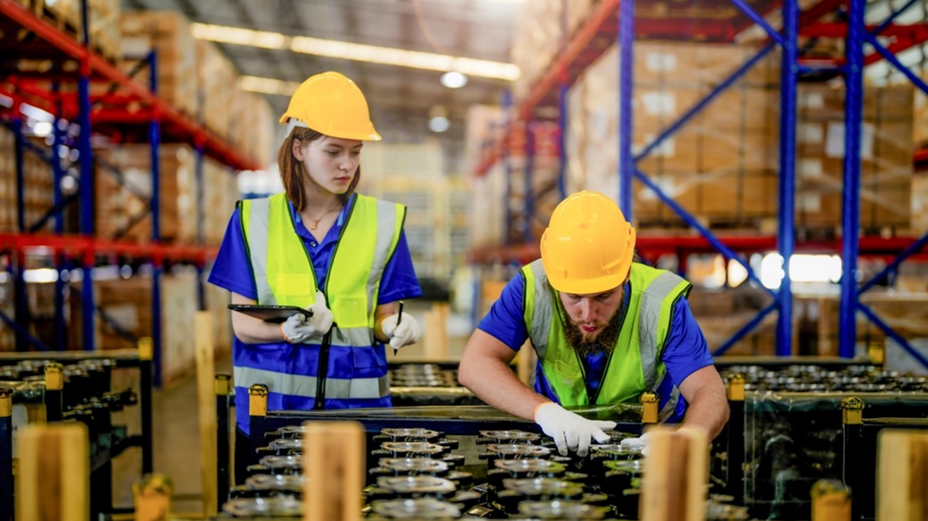 Pesanan Barangan Modal Teras AS Menyusut pada Julai: Petanda Ekonomi Perlahan?