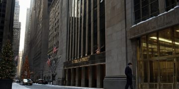Pelabur Masih Dalam ‘Mood’ Bercuti, Pasaran Saham Amerika Suram