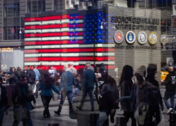 Berbilion Rugi: Saham Firma Software Merosot Akibat Gangguan AI!