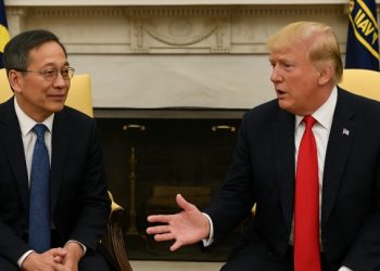 Semalam Kecam, Harini Trump Tersenyum Bersama CEO Intel Di White House?