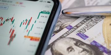 Pasaran Saham Melonjak Dipacu Jangkaan Pemotongan Kadar Faedah!