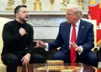 US Dolar Sempat Kukuh Ketika Trump & Zelenskiy ‘Laga Lutut’