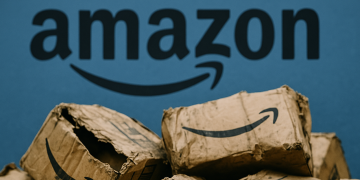 Amazon Bakal Buang 30,000 Pekerja!