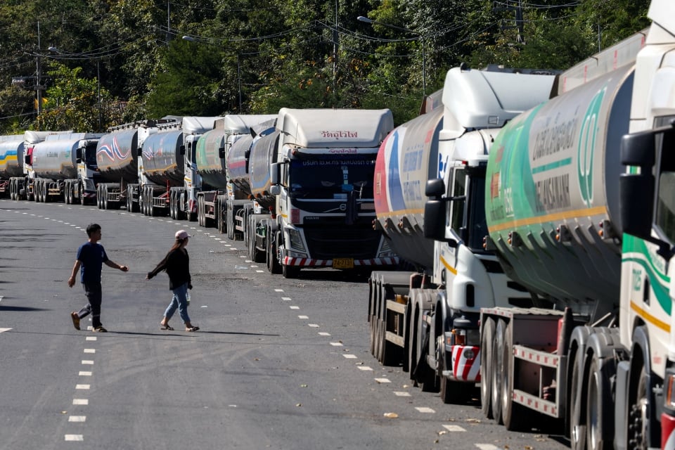 Thailand Sekat Laluan Minyak Laos, Konflik Kemboja Meruncing!
