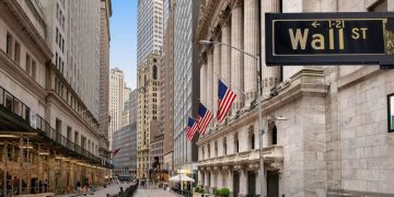 Wall Street Ditutup Lebih Rendah, Data Penting AS Diterbitkan Minggu Ini!