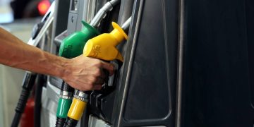 Tindakan Ke Atas Kenderaan Asing Beli RON95 Bermula April – KPDN