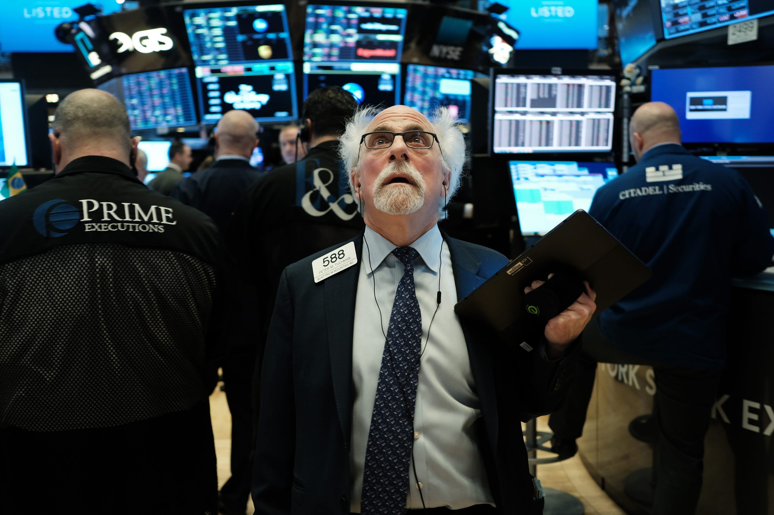 Indeks S&P 500 & Nasdaq Merosot, Dow Jones Kekal Stabil