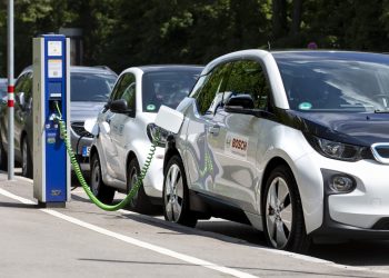 Jualan Kereta EV Eropah Melonjak Susulan Krisis Minyak