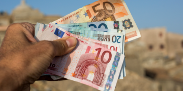 Analisa EUR: Amaran ECB! Dunia Sedang Berdepan Risiko Besar