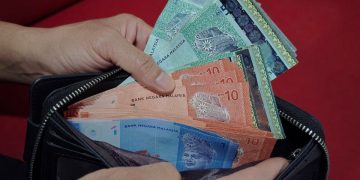 Ringgit Dibuka Rendah Susulan Fed Beri Isyarat Kenaikan Kadar