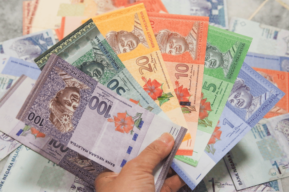 Ringgit Sedikit Tertekan Selepas Rehat Dua Hari
