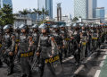 Jakarta Kerah Ribuan Polis, Pelajar Indonesia Turun Ke Jalanan Bantah Prabowo