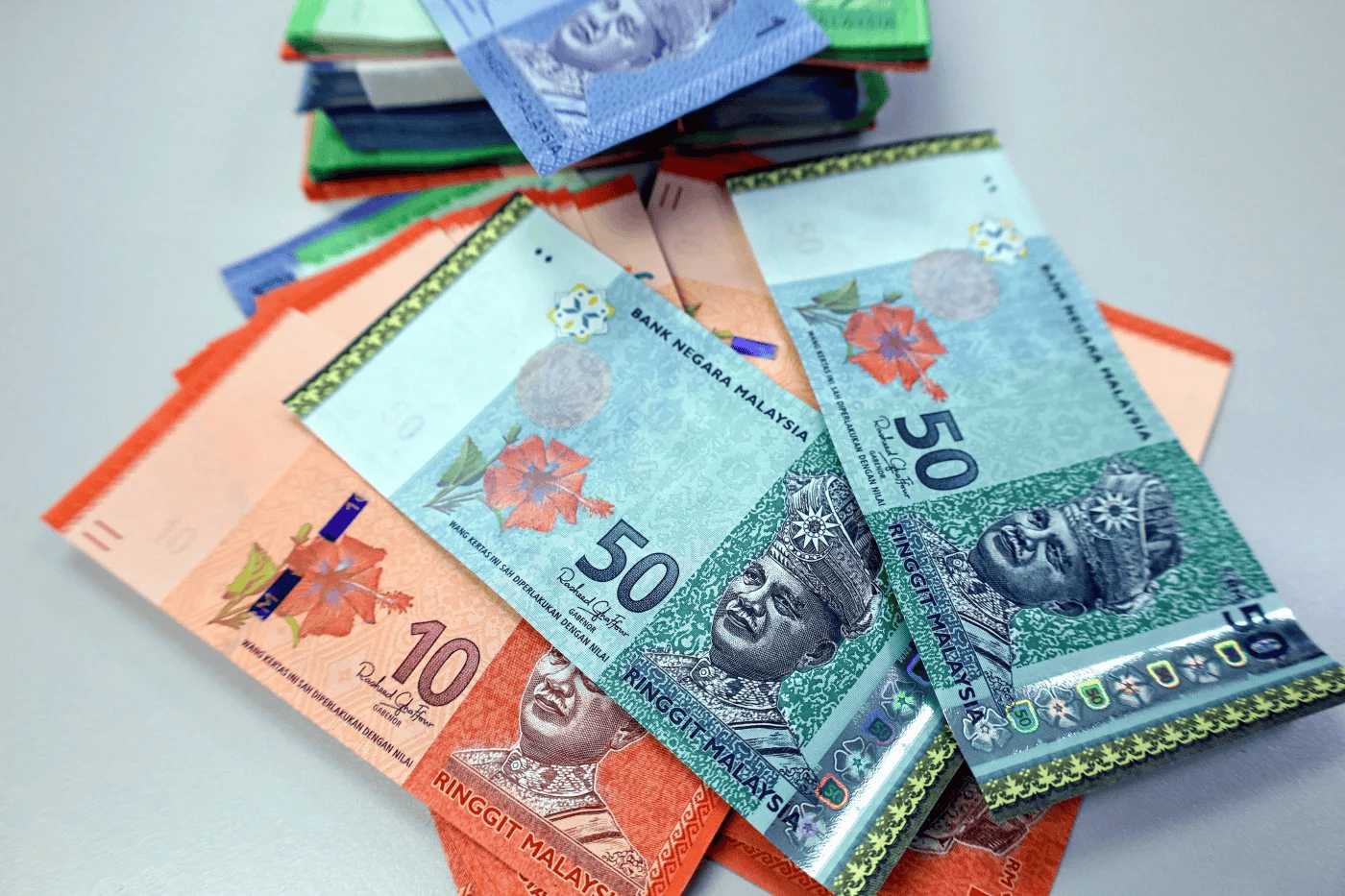 Ringgit Dibuka Rendah Pada RM4.09 Susulan Tarif Import Baharu AS