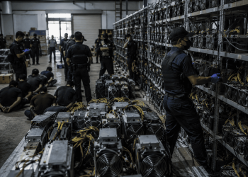 Hampir 7,000 Mesin Bitcoin Dirampas Dalam 347 Serbuan Di Manjung