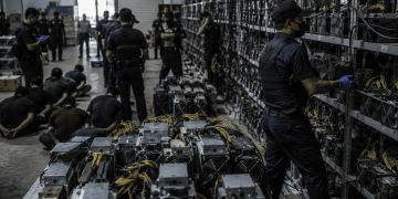 Hampir 7,000 Mesin Bitcoin Dirampas Dalam 347 Serbuan Di Manjung
