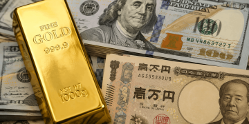 Emas Mendaki Tinggi, USD Lemah Akibat Berita Intervensi Yen