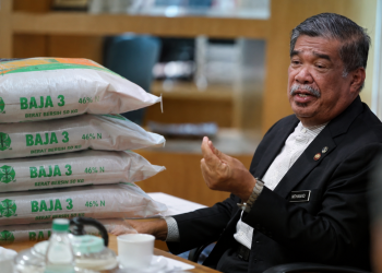 Baki Bekalan Baja Dihantar Hari Ini, Tertangguh Akibat Kelewatan – Mat Sabu