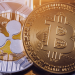 BTC & XRP Masih Terperangkap, Data AS Jadi Tumpuan