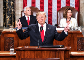 Ringkasan Pagi: AI Mula Goyah, Trump Tangguh Serangan