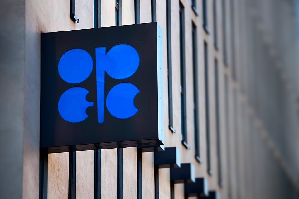 OPEC Akan Menandatangani Perjanjian Bagi Membekukan Bekalan Minyak “Secara Paksa”!